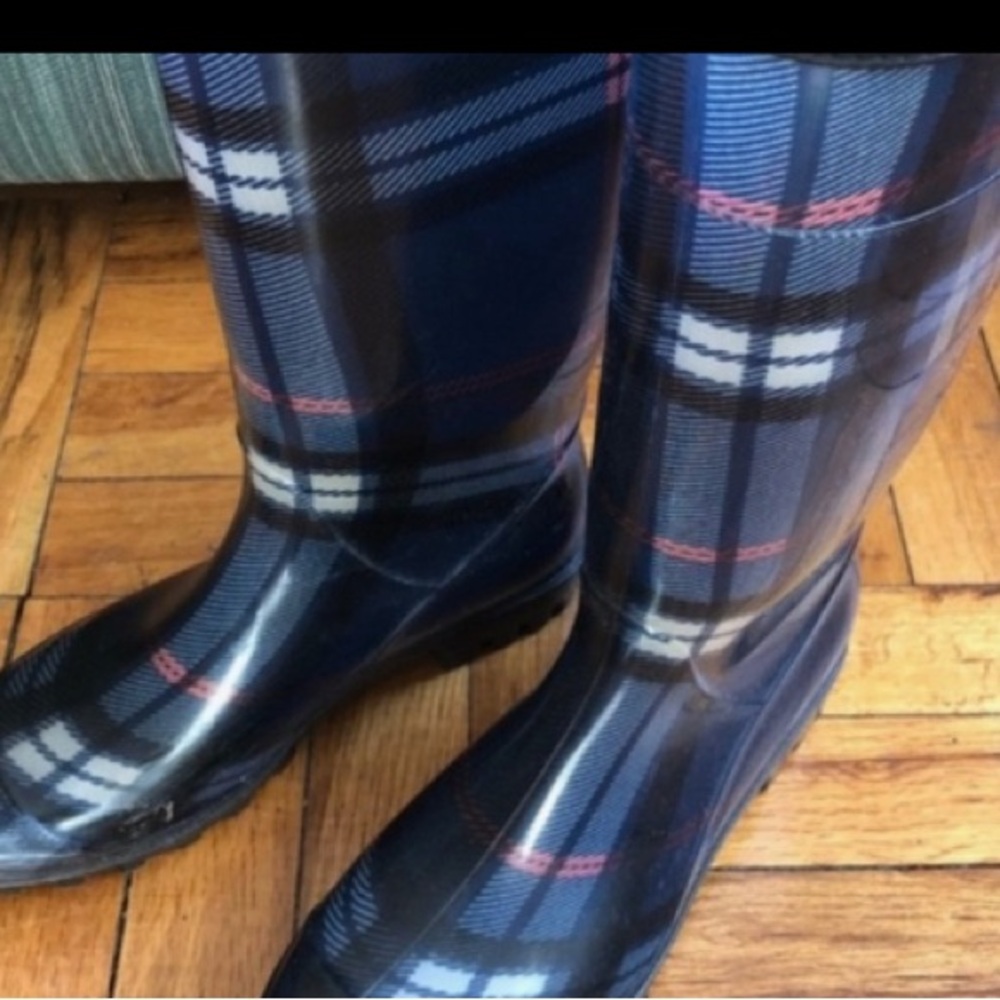 Dirty Laundry Plaid Rain Boot, Size 7